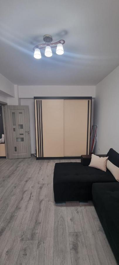 Apartament Mihaela Ramnicu Valcea Exterior photo
