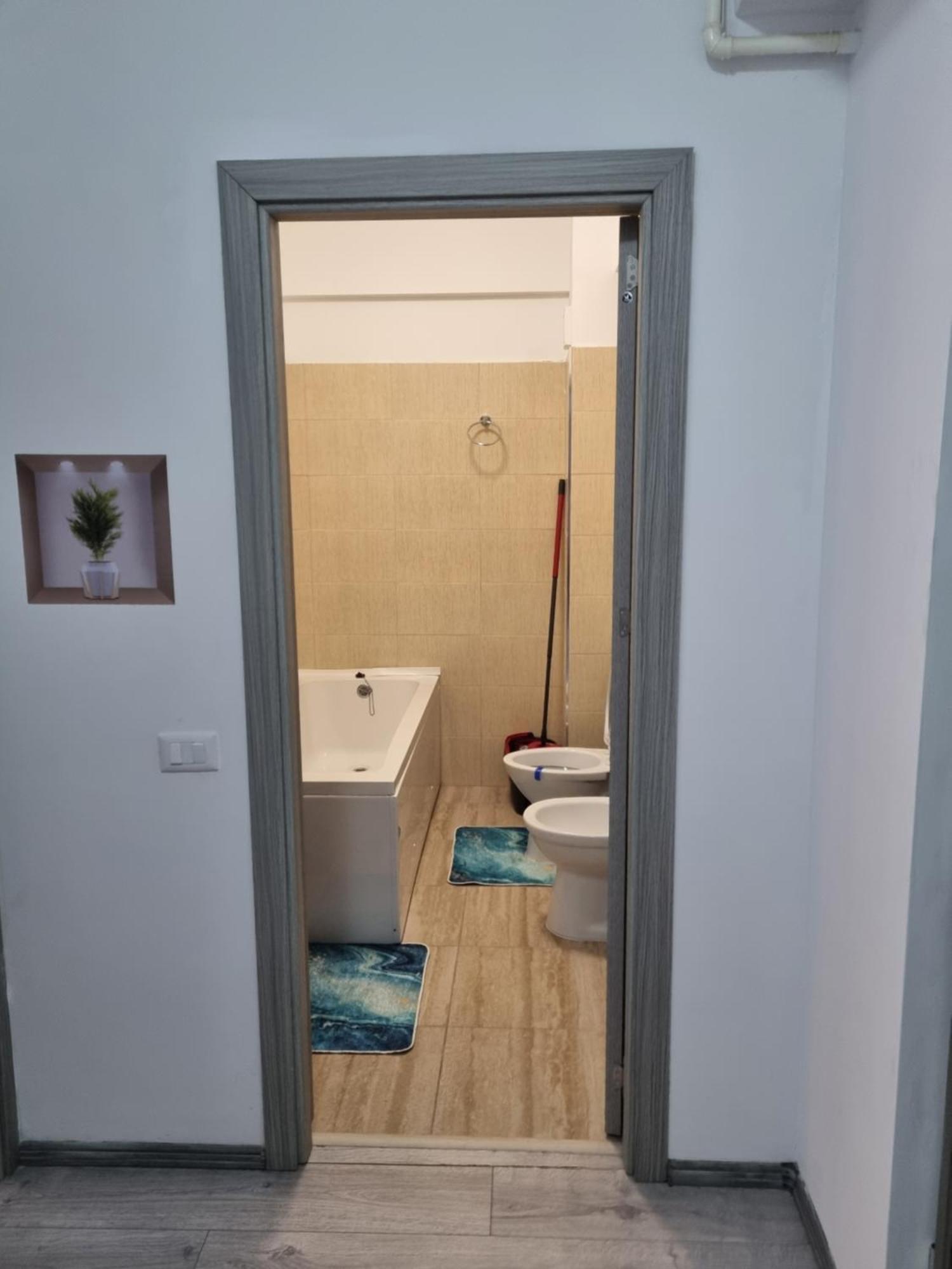 Apartament Mihaela Ramnicu Valcea Exterior photo